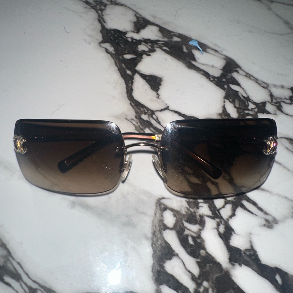 CHANEL Rectangular Rimless Sunglasses with Brown Gradient Lenses 4092 B